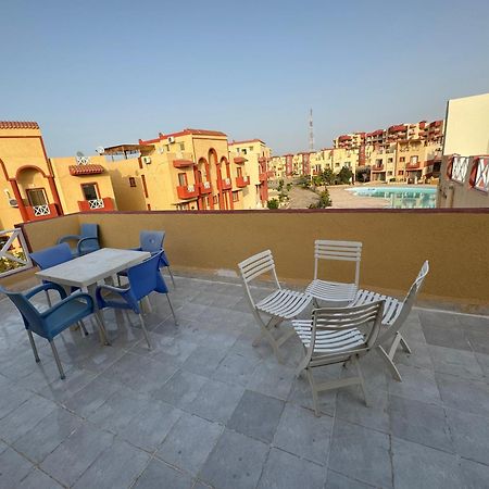 Brand New Renovated Cheerful 3-Bedroom Villa With 6 Pools Family Only- Perla Marina Kilo 85 El Alamein Exterior photo